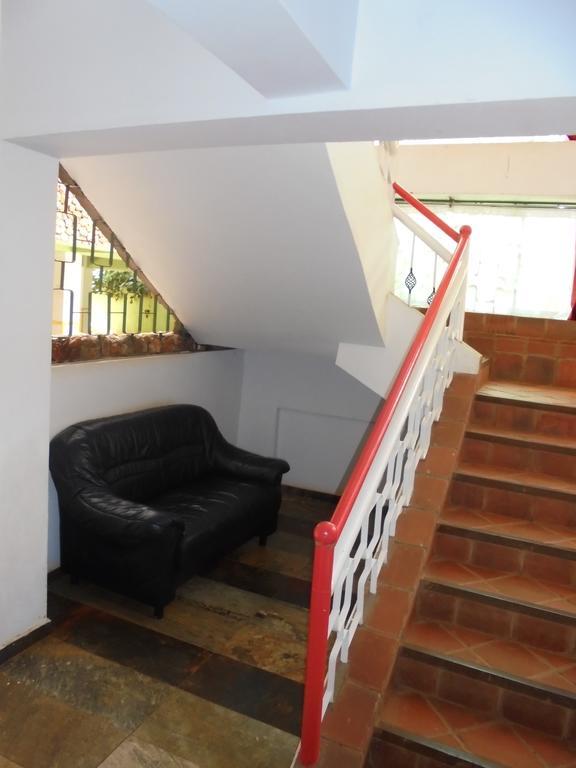 Mayweather Suites Ruaka Extérieur photo